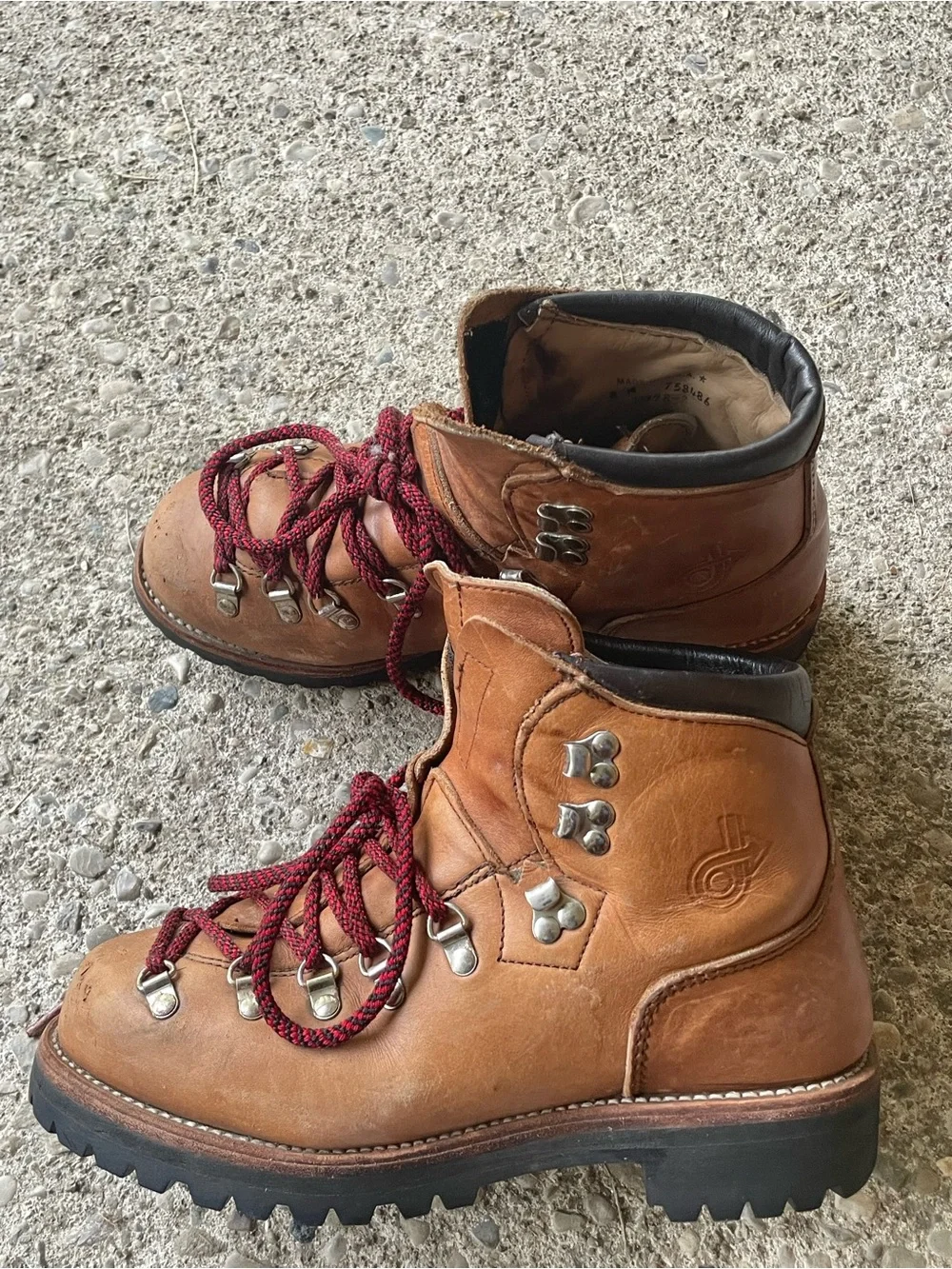 Vintage Mens DEXTER Hiking Mountaineering Boots Tan Leather Size 8M Vibram Sole
